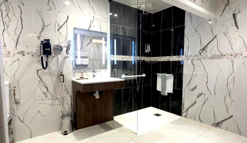 Hotellerie Du Bas-Breau Barbizon Bagian luar foto