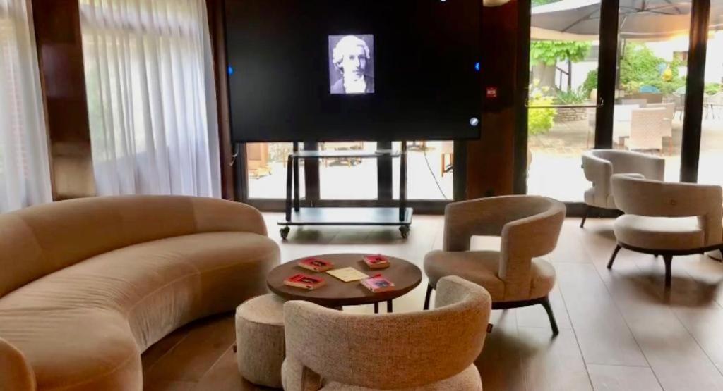 Hotellerie Du Bas-Breau Barbizon Bagian luar foto