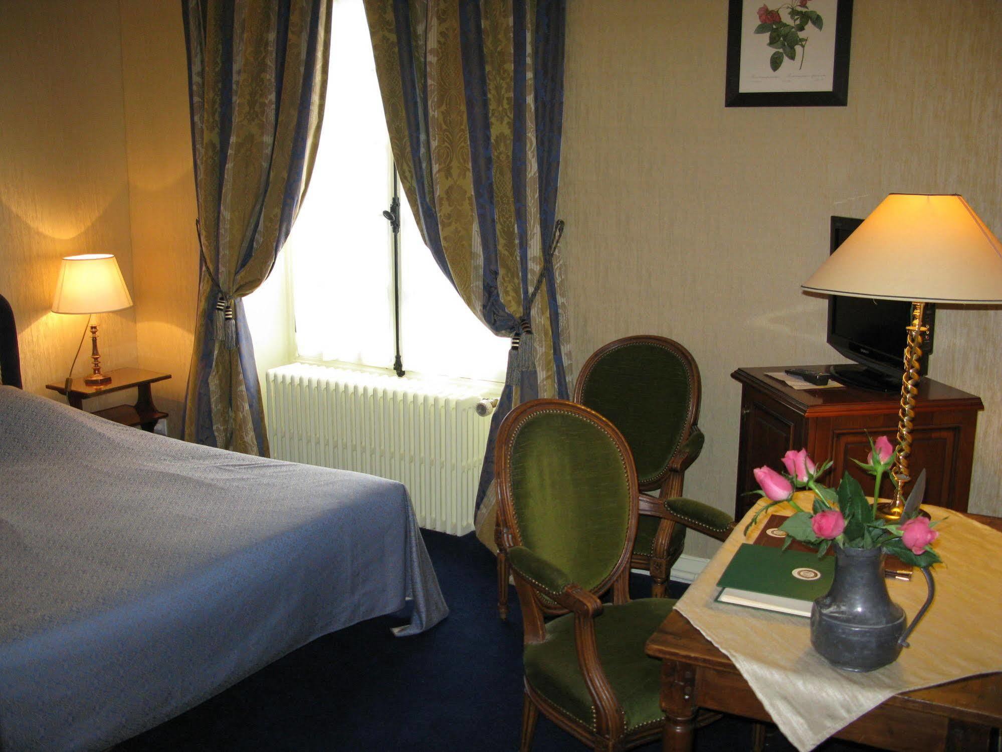 Hotellerie Du Bas-Breau Barbizon Bagian luar foto